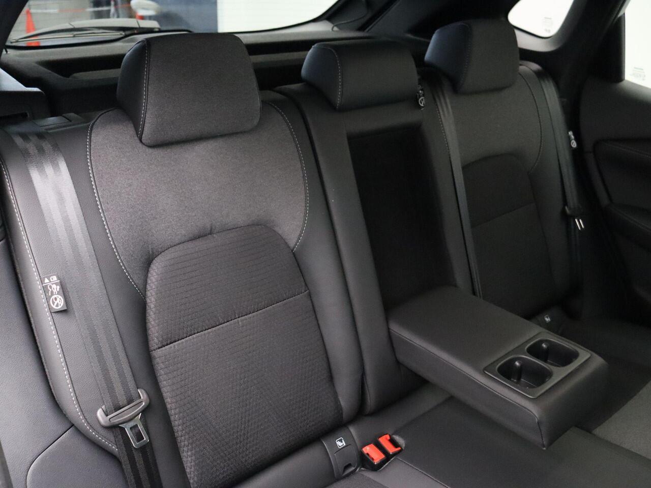 Nissan QASHQAI 158pk MHEV Xtronic N-Connecta | Headup display | 18" Velgen | Stoel, Stuur en Voorruitverwarming | Adaptieve Cruise Control | Elektrische Achterklep |