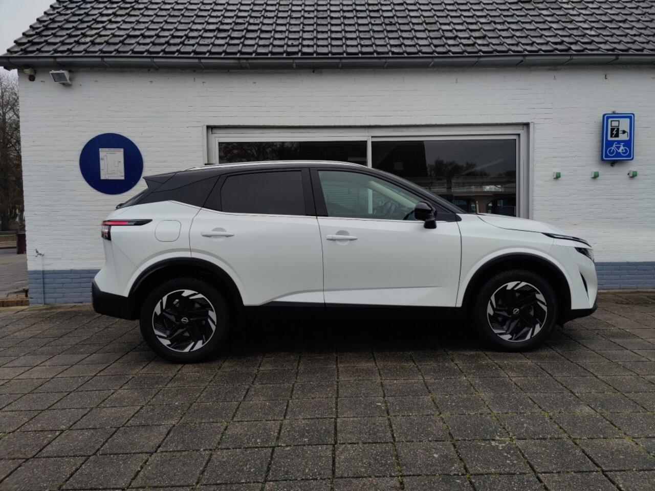 Nissan QASHQAI 1.3 MHEV Xtronic Business Executive