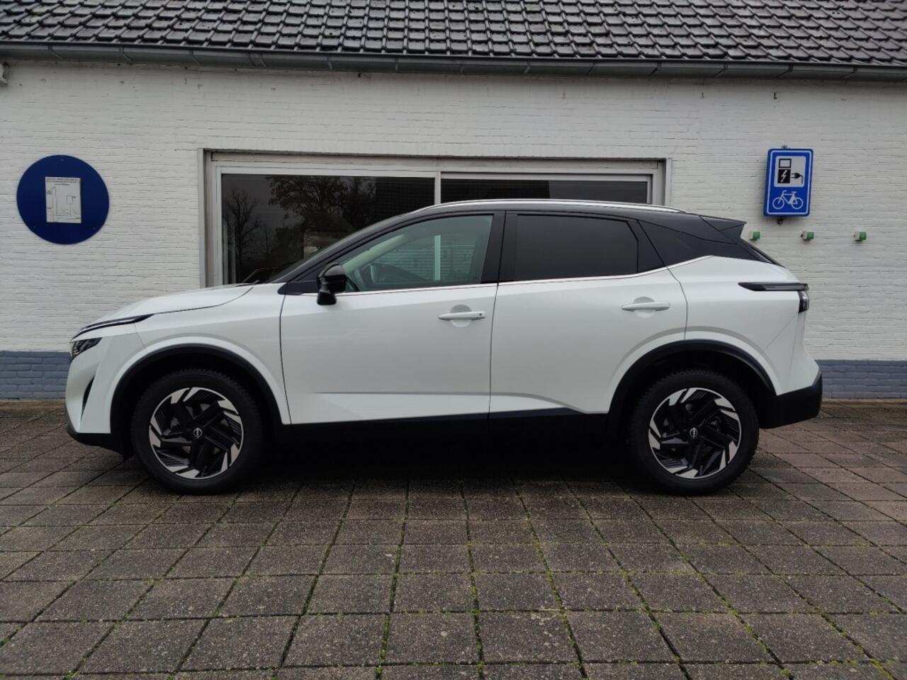 Nissan QASHQAI 1.3 MHEV Xtronic Business Executive