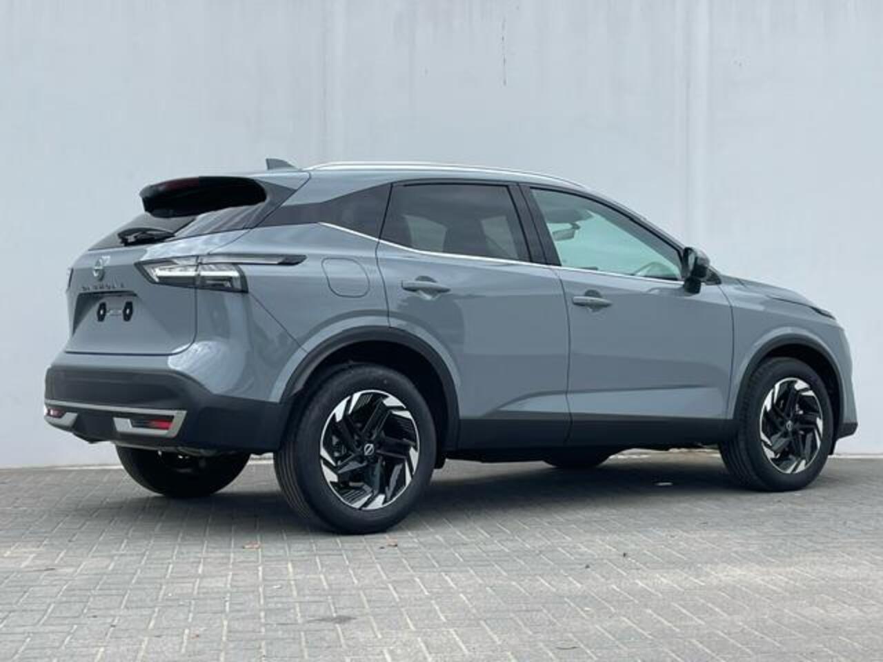 Nissan QASHQAI 1.3 MHEV N-Connecta / ¤4500,- EINDEJAARSVOORDEEL / NIEUW Uit Voorraad Leverbaar! / Panoramadak / Google Maps Navigatie / Stuur- & Stoelverwarming / 360° Camera / Stuur- en Stoelverwarming voor / Voorruit Verwarming / Adaptieve Cruise Control / Climate Con