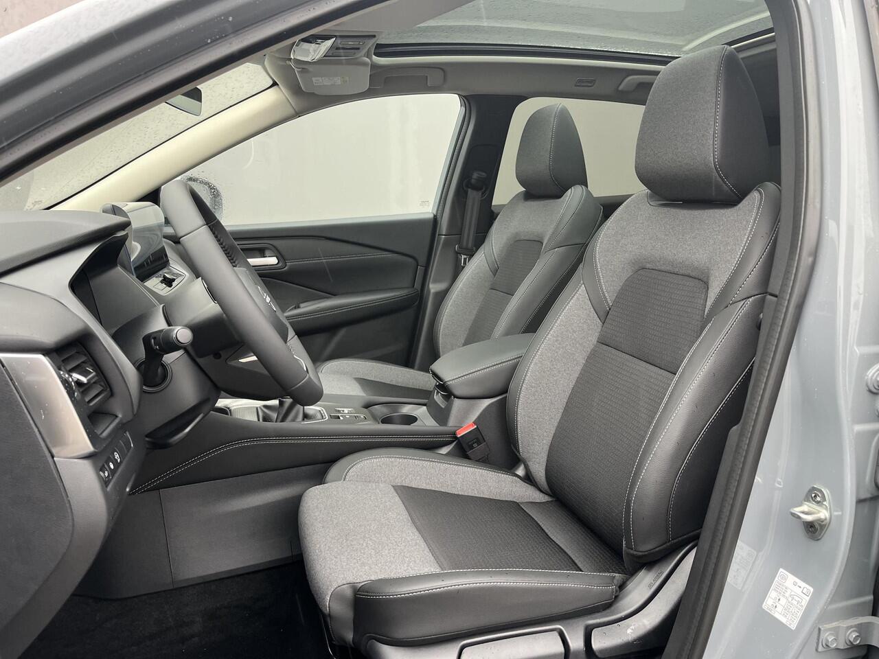 Nissan QASHQAI 1.3 MHEV N-Connecta / ¤4500,- EINDEJAARSVOORDEEL / NIEUW Uit Voorraad Leverbaar! / Panoramadak / Google Maps Navigatie / Stuur- & Stoelverwarming / 360° Camera / Stuur- en Stoelverwarming voor / Voorruit Verwarming / Adaptieve Cruise Control / Climate Con