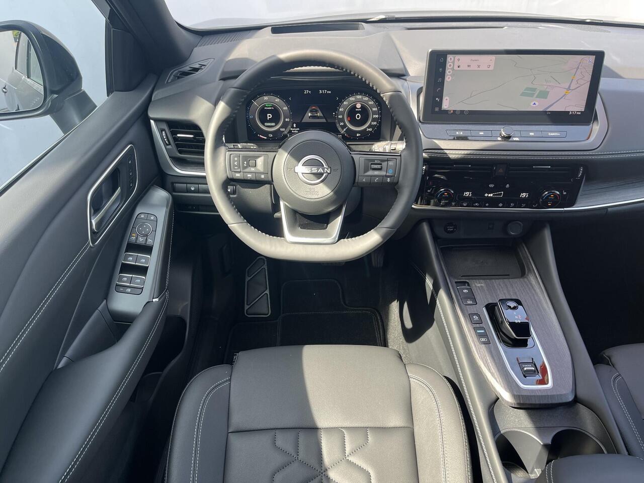 Nissan QASHQAI 1.5 e-Power Tekna Automaat / ¤4000,- EINDEJAARSVOORDEEL / NIEUW uit voorraad leverbaar! / Panoramadak / Googlemaps Navigatie / HUD / 360° Camera / Elektrische Achterklep / Stuur- en Stoelverwarming voor / Voorruit Verwarming / Elektrische Verstelbare Bes