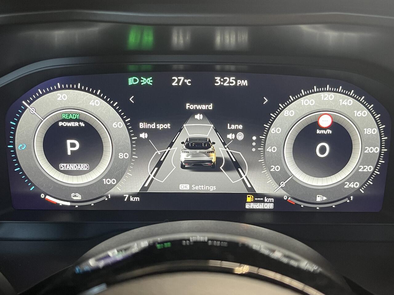 Nissan QASHQAI 1.5 e-Power Tekna Automaat / ¤4000,- EINDEJAARSVOORDEEL / NIEUW uit voorraad leverbaar! / Panoramadak / Googlemaps Navigatie / HUD / 360° Camera / Elektrische Achterklep / Stuur- en Stoelverwarming voor / Voorruit Verwarming / Elektrische Verstelbare Bes