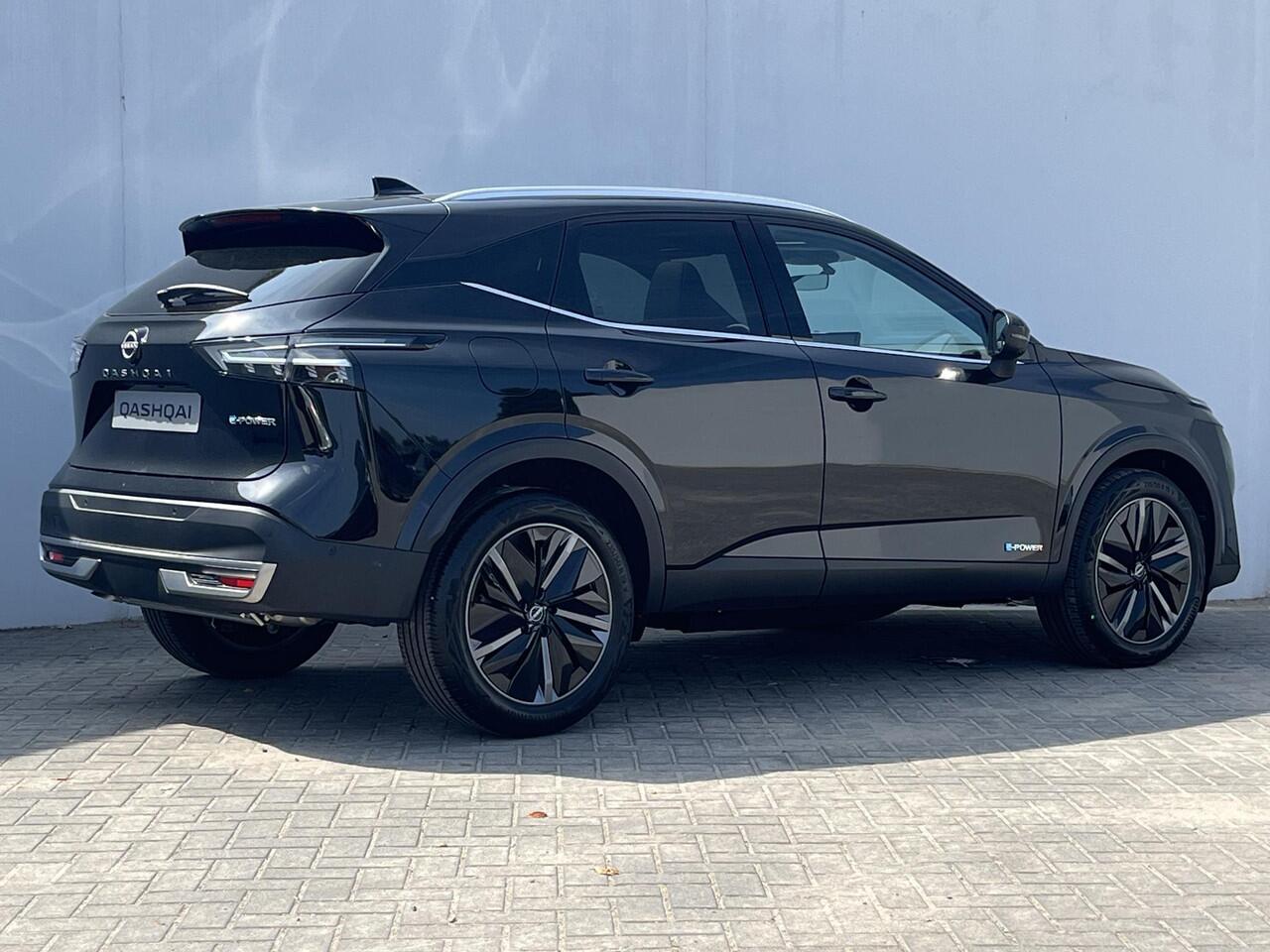 Nissan QASHQAI 1.5 e-Power Tekna Automaat / ¤4000,- EINDEJAARSVOORDEEL / NIEUW uit voorraad leverbaar! / Panoramadak / Googlemaps Navigatie / HUD / 360° Camera / Elektrische Achterklep / Stuur- en Stoelverwarming voor / Voorruit Verwarming / Elektrische Verstelbare Bes