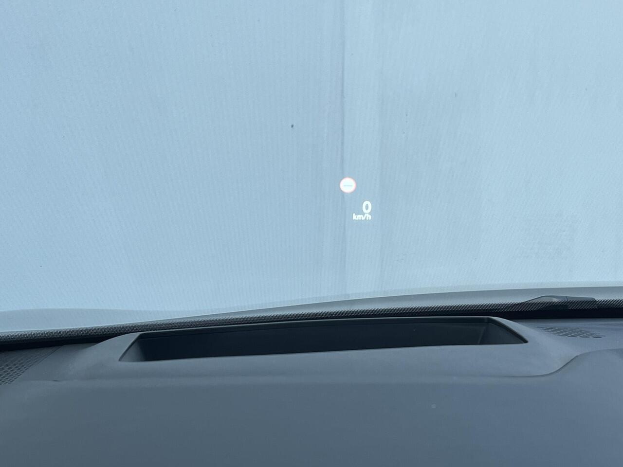 Nissan QASHQAI 1.5 e-Power Tekna Automaat / ¤4000,- EINDEJAARSVOORDEEL / NIEUW uit voorraad leverbaar! / Panoramadak / Googlemaps Navigatie / HUD / 360° Camera / Elektrische Achterklep / Stuur- en Stoelverwarming voor / Voorruit Verwarming / Elektrische Verstelbare Bes