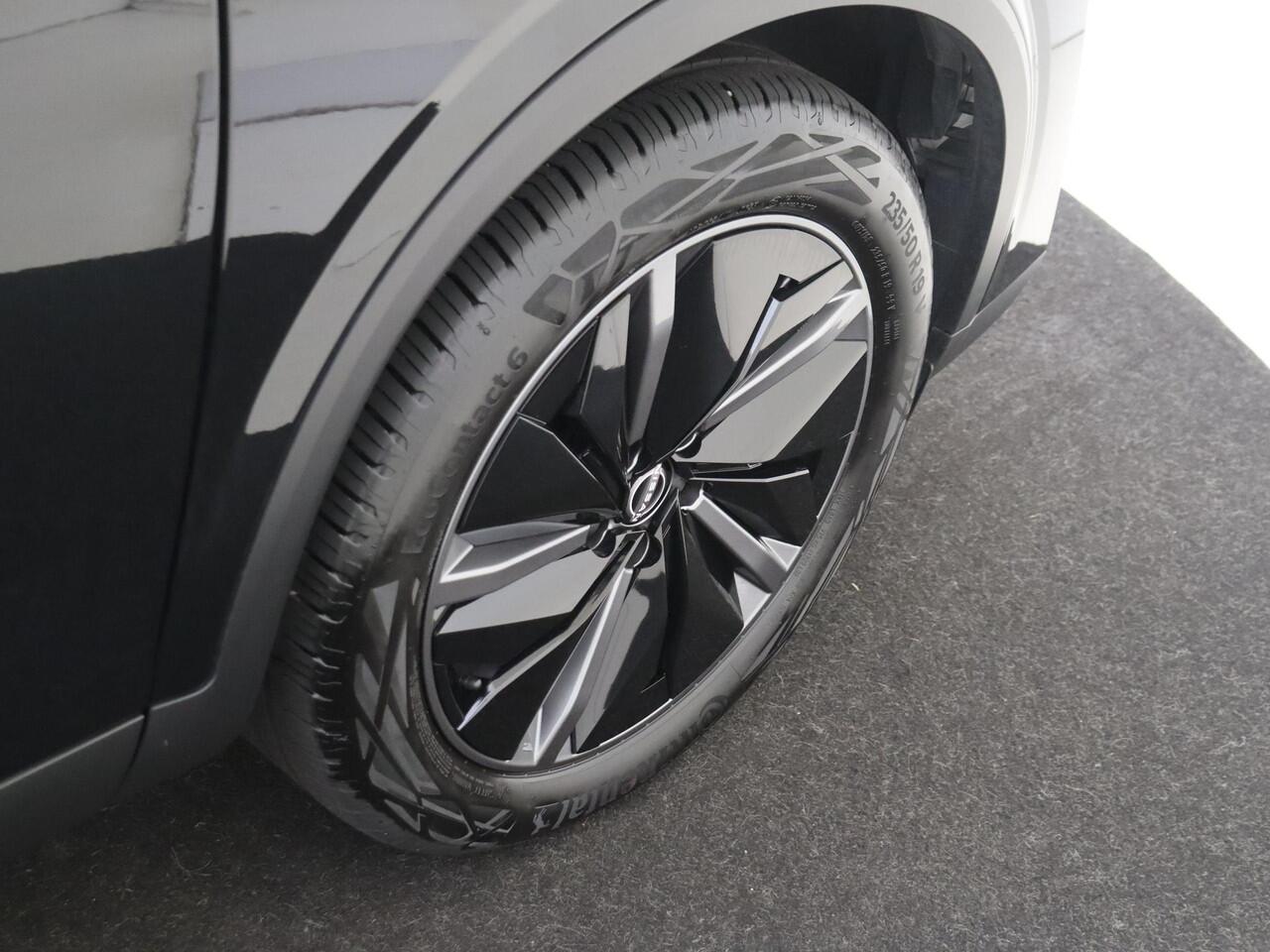 Nissan QASHQAI 1.3 MHEV Xtronic Tekna 158PK | 360 Camera | Stoelverwarming | Head-up display | Matrix LED | Navigatie | Leder | Keyless | Lichtmetalen velgen 19"