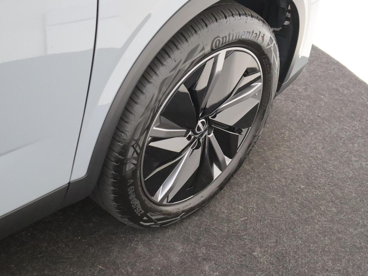 Nissan QASHQAI 1.3 MHEV Xtronic Tekna Stoel, stuur en voorruitverwarming