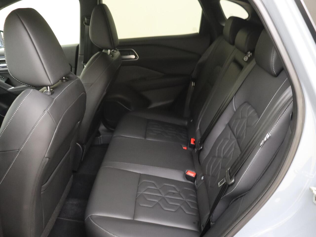 Nissan QASHQAI 1.3 MHEV Xtronic Tekna Stoel, stuur en voorruitverwarming