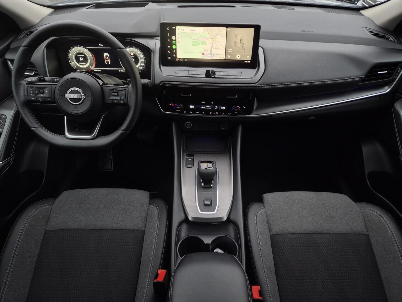 Nissan QASHQAI 1.3 MHEV Xtronic N-Connecta Automaat / Fabrieksgarantie tot 03-2028 / Facelift / Cold pack / Pack Easy / Allseason banden / HUD / Panoramadak / Elektrische achterklep / Trekgewicht 1800 kg / Rondomzicht camera /