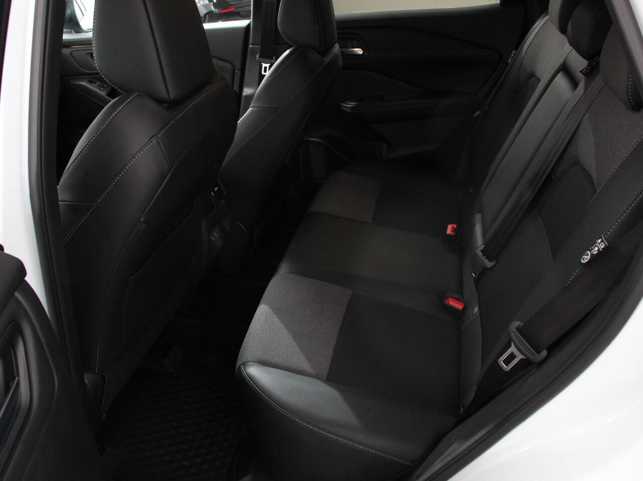 Nissan QASHQAI 1.3 MHEV Automaat N-Connecta | Navigatie | Climate Control | Sfeerverlichting | Camera 360 | Led | Dab | Verwarmde voorstoelen | Adaptive Cruise Control | Digitale Cockpit | Lichtmetalen Velgen