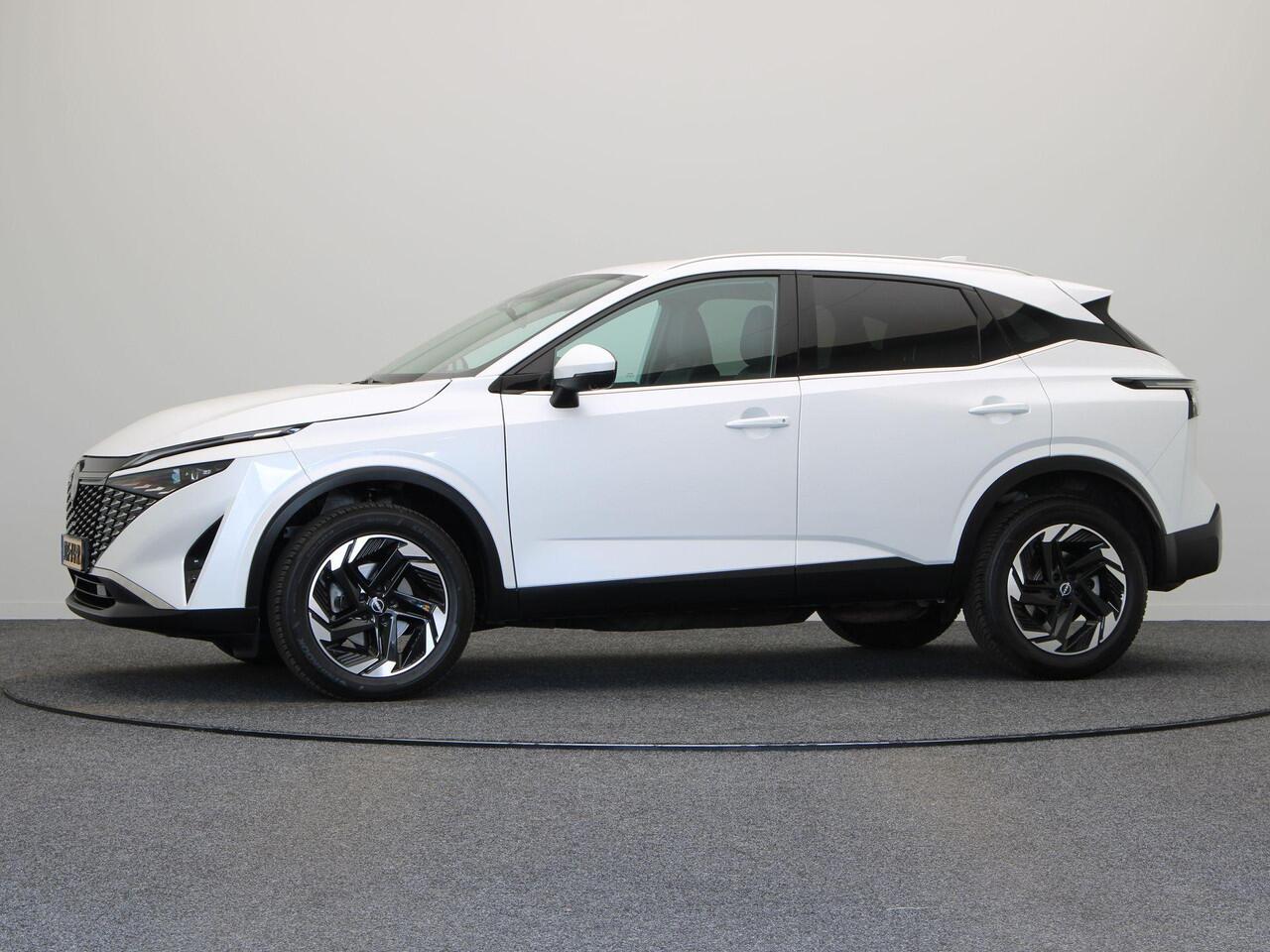 Nissan QASHQAI 158pk MHEV Xtronic N-Connecta | Trekhaak | Headup display | 18" Velgen | Stoel, Stuur en Voorruitverwarming | Adaptieve Cruise Control | Elektrische Achterklep |