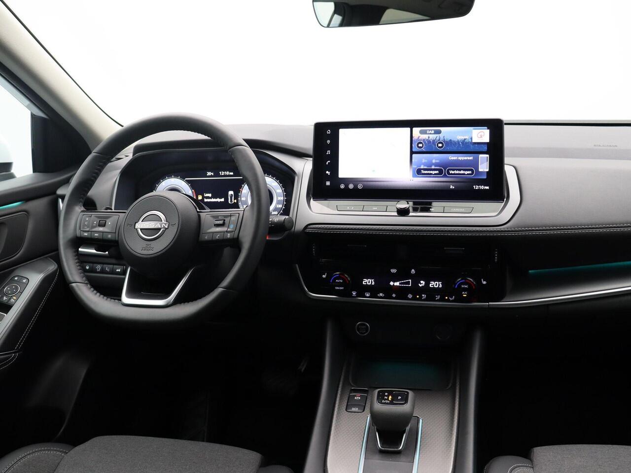 Nissan QASHQAI 158pk MHEV Xtronic N-Connecta | Trekhaak | Headup display | 18" Velgen | Stoel, Stuur en Voorruitverwarming | Adaptieve Cruise Control | Elektrische Achterklep |