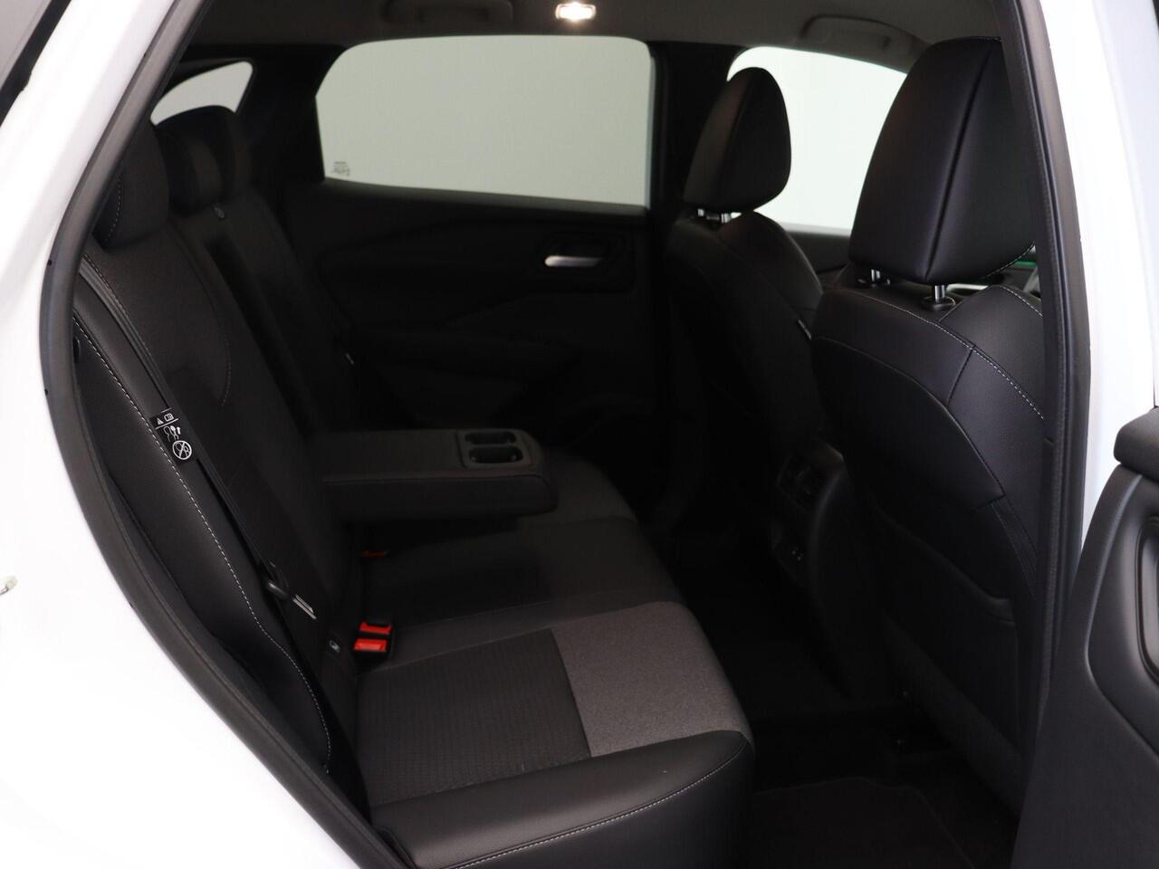 Nissan QASHQAI 158pk MHEV Xtronic N-Connecta | Pilot Assist | Rondomzicht Camera | Stoel, Stuur, Voorruitverwarming| Keyles Entery | 1800KG trekgewicht |