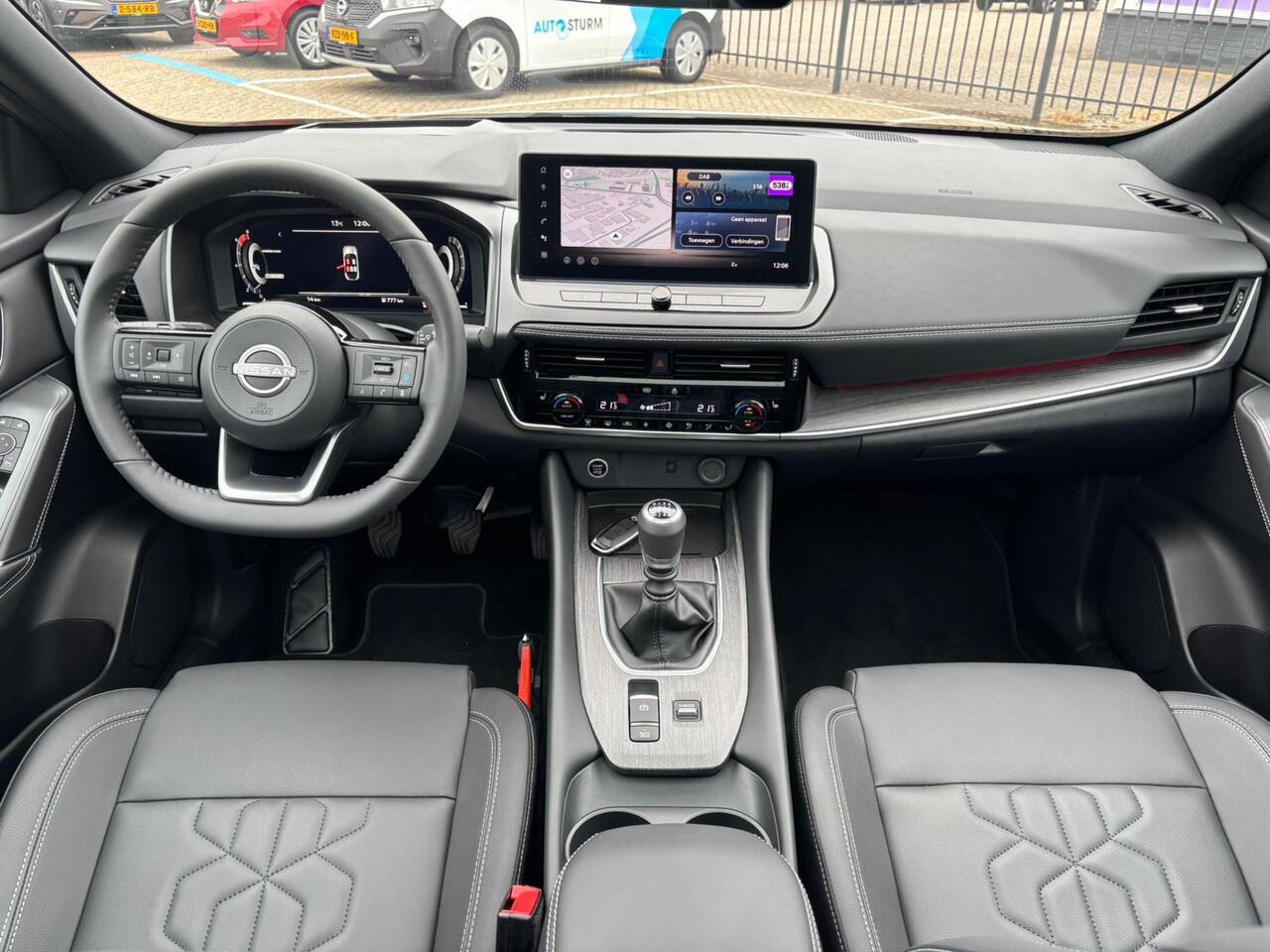 Nissan QASHQAI 1.3 MHEV Tekna Panoramadak + Cold Pack