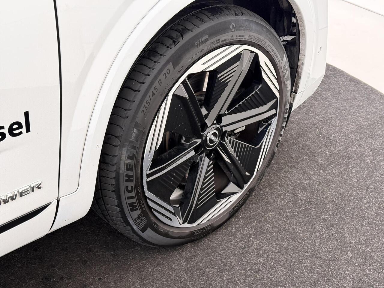 Nissan QASHQAI 1.5 e-Power N-Design | Panorama-dak | Stoelverwarming | Navigatie | Matrix LED-Koplampen