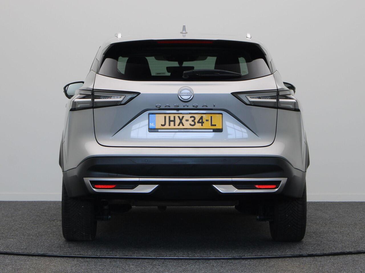 Nissan QASHQAI 158pk MHEV Xtronic N-Connecta | Trekhaak | Headup display | 18" Velgen | Stoel, Stuur en Voorruitverwarming | Adaptieve Cruise Control | Elektrische Achterklep |
