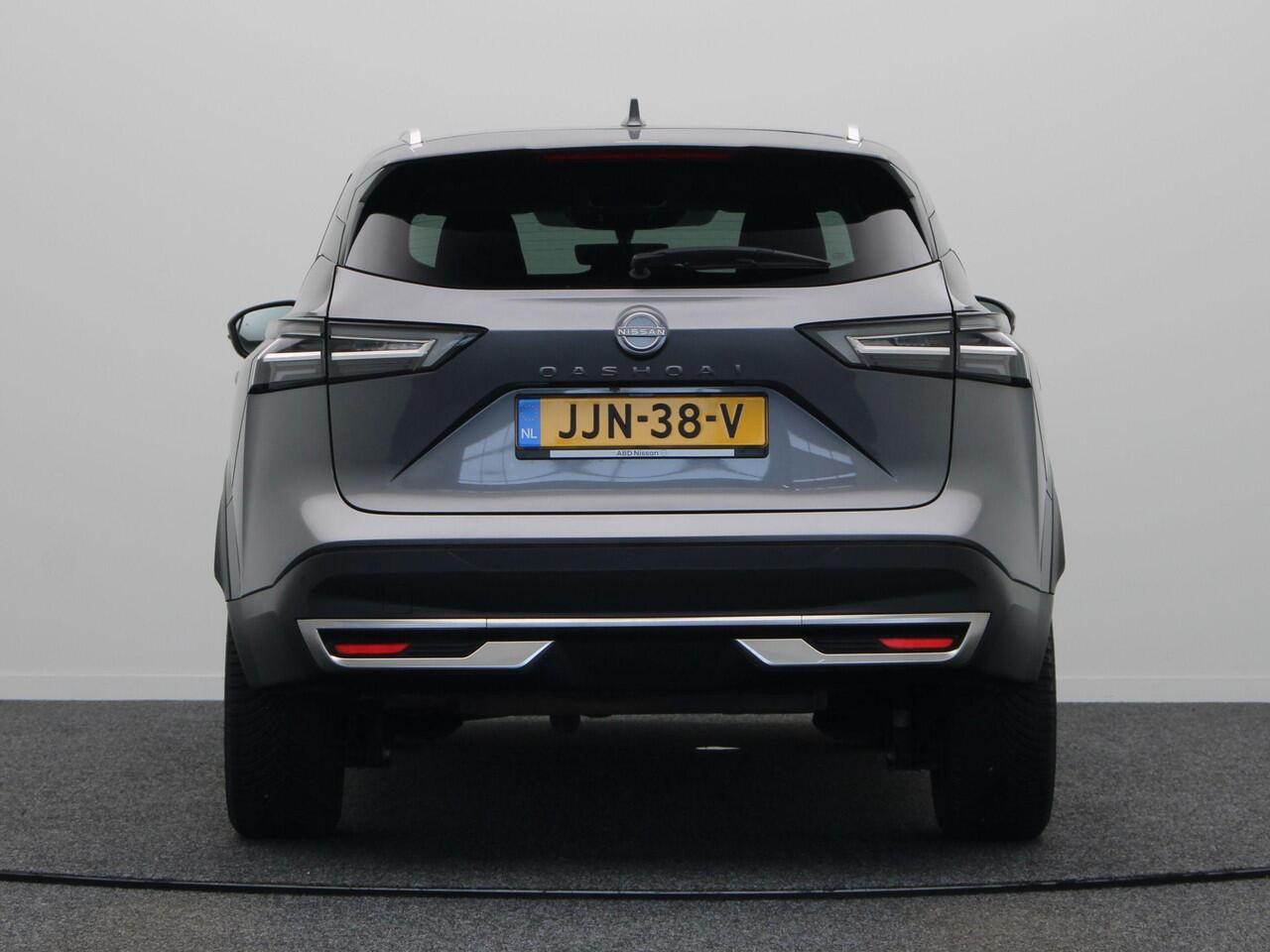 Nissan QASHQAI 158pk MHEV Xtronic N-Connecta | Headup-display | Stoel, stuur en voorruit verwarming | Rondomzicht camera | Elektrische achterklep |