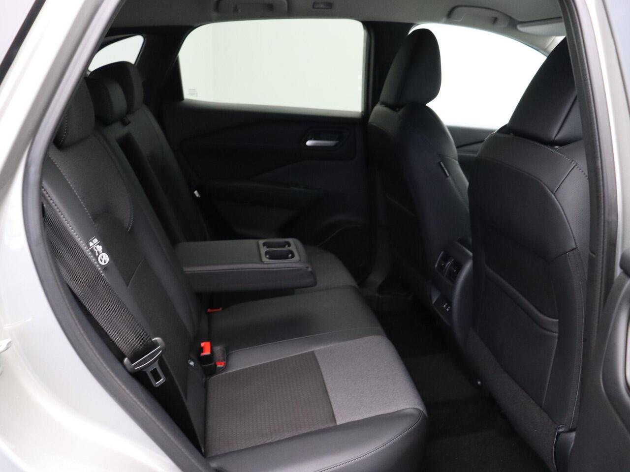 Nissan QASHQAI 158pk MHEV Xtronic N-Connecta | Stoel & Stuur verwarming | Heads up display | 360 camera |