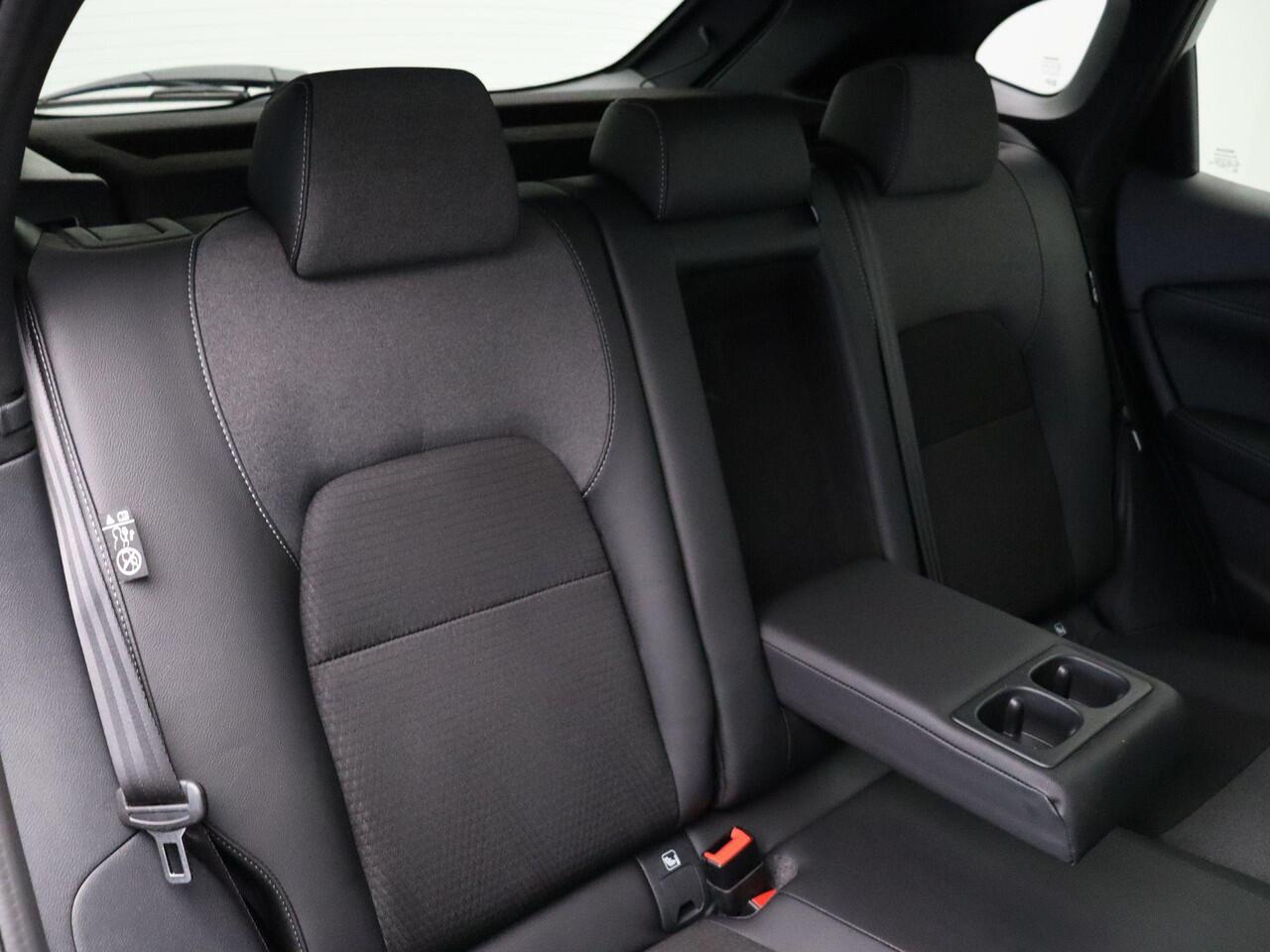 Nissan QASHQAI 158pk MHEV Xtronic N-Connecta | Stoel & Stuur verwarming | Heads up display | 360 camera |