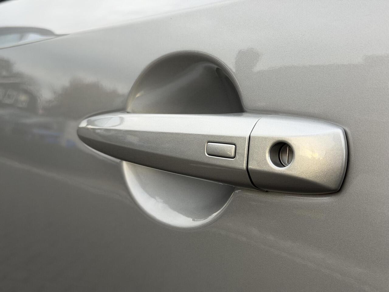 Nissan QASHQAI N-Connecta 1.3 MHEV 158PK Xtronic Automaat Navigatie, Rondomzichtcamera, Stoel, Stuur & Voorruitverwarming, Elektrische Kofferklep