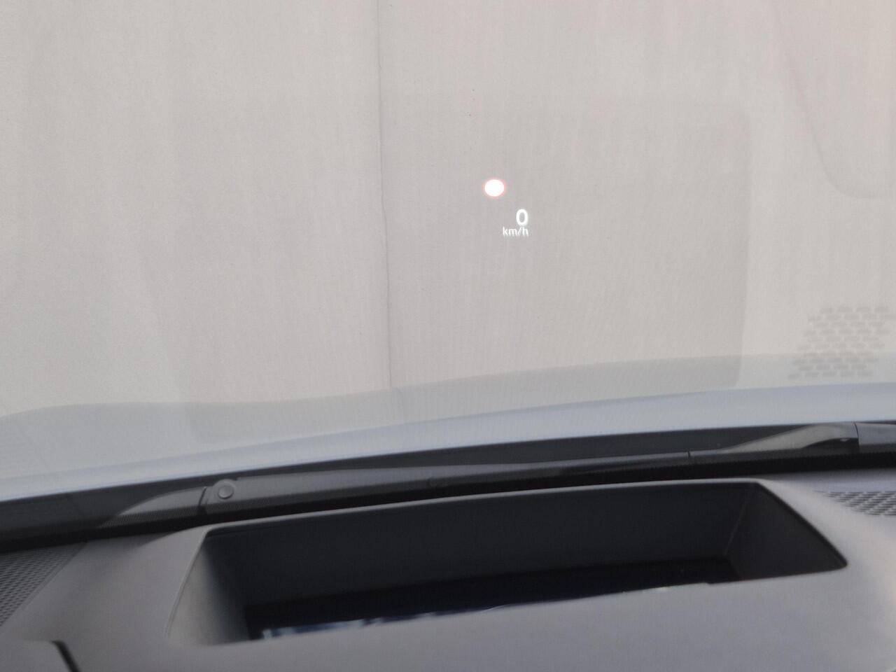 Nissan QASHQAI 1.3 MHEV Xtronic Tekna Automaat / Nieuw Model / Facelift / Fabrieksgarantie tot 04-2028 / HUD / Trekgewicht 1800 kg / Cold Pack / Rondomzicht camera / Elektrische achterklep / Apple Carplay Android Auto / Stuur-, Stoel en Voorruit verwarming /