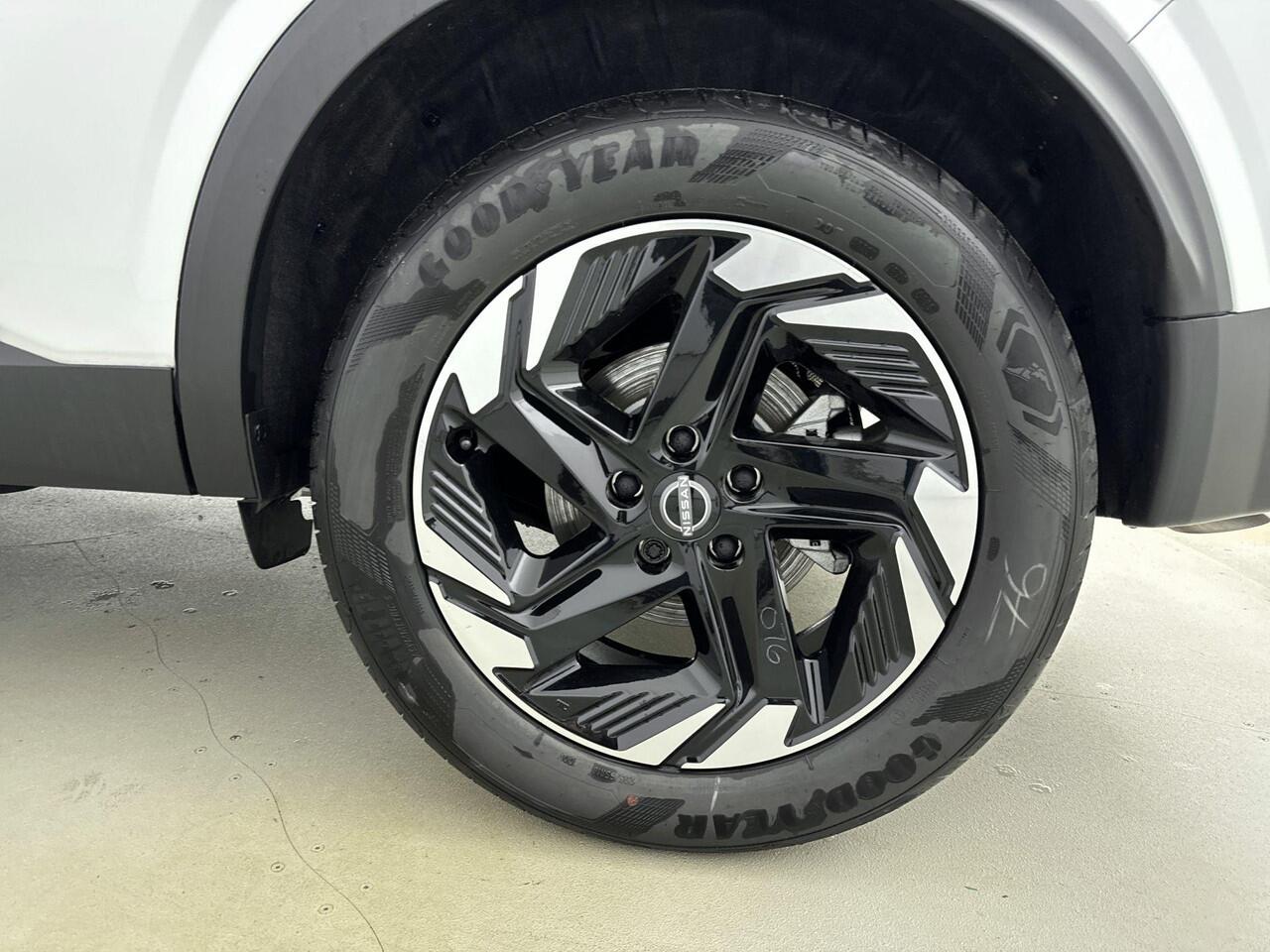 Nissan QASHQAI 1.5 e-Power N-Connecta | Apple Carplay & Android Auto | Stoel- stuurverwarming | Panoramadak | 360 Camera | Parkeersensoren