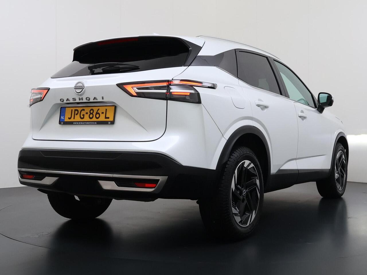 Nissan QASHQAI 1.3 MHEV Xtronic N-Connecta VAN ¤ 35.900, - VOOR ¤ 31.877,- UW LENTEVOORDEEL ¤ 4.023,-! | FABRIEKSGARANTIE| PANO| VOORRUITVERWARMING| STOEL + STUUR VERWARMING| 360 CAMERA| DODE HOEK| HEAD-UP| ELEK. ACHTERKLEP