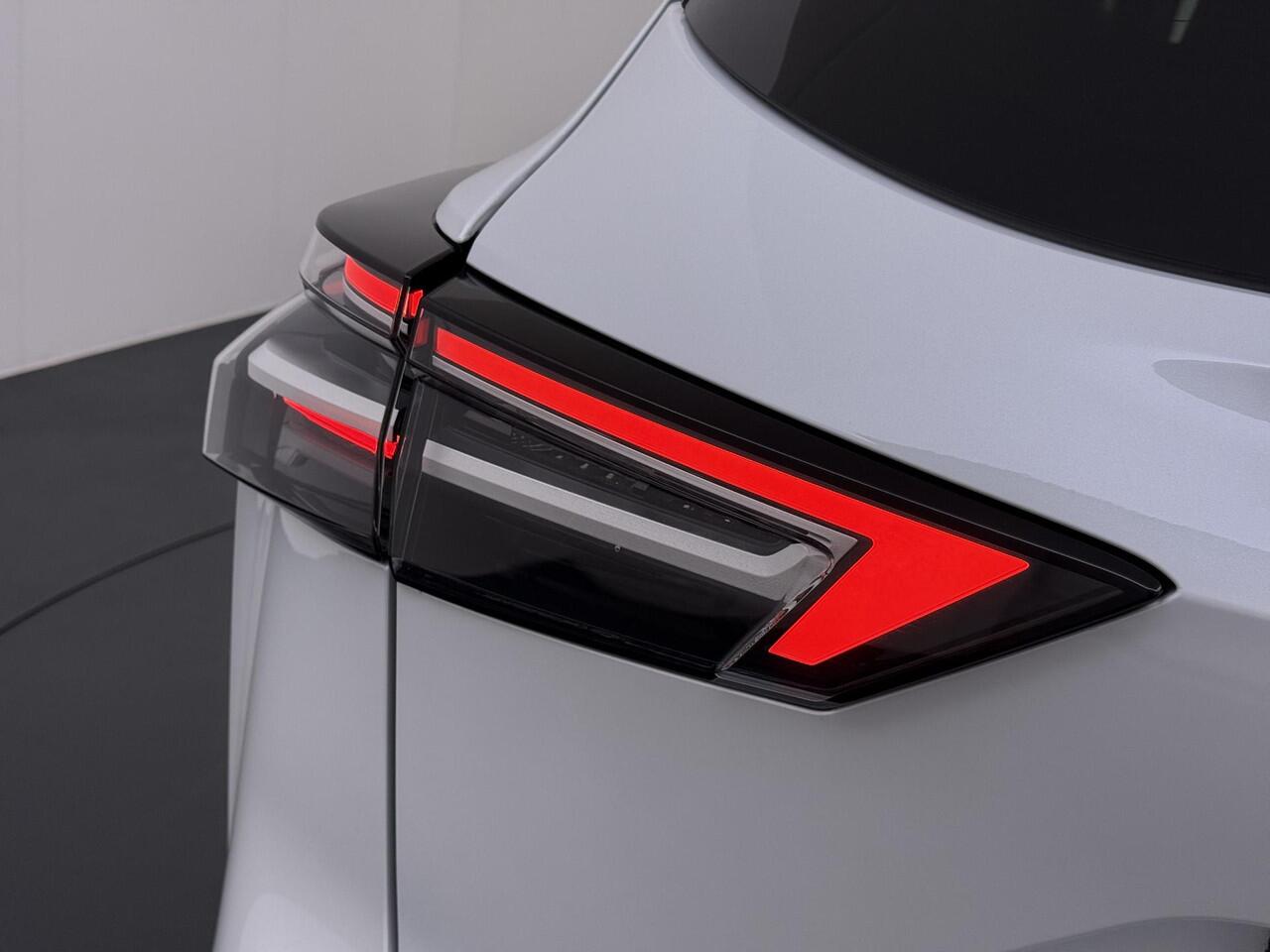 Nissan QASHQAI 1.3 MHEV Xtronic N-Connecta VAN ¤ 35.900,- VOOR ¤ 31.877,- UW LENTEVOORDEEL¤ 4.023,-! | FABRIEKSGARANTIE| PANO| VOORRUITVERWARMING| STOEL + STUUR VERWARMING| 360 CAMERA| DODE HOEK| HEAD-UP| ELEK. ACHTERKLEP