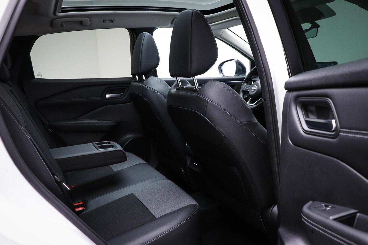 Nissan QASHQAI 1.3 MHEV Xtronic N-Connecta | PANORAMADAK | HEAD UP | STUURVERWARMING | DAB | APPLE | 360 CAMERA