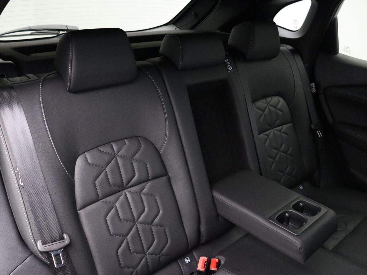 Nissan QASHQAI 158pk MHEV Xtronic Tekna | Lederen bekleding | 360 camera | Heads up display | Stoel & Stuur verwarming |