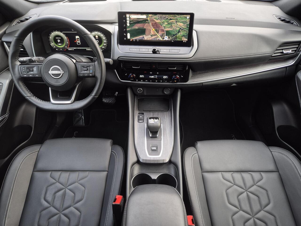 Nissan QASHQAI 1.3 MHEV Tekna / Fabrieksgarantie tot 04-2028 / Head-up Display / Elektrisch Verstelbare Bestuurdersstoel met Geheugen / Adaptief Cruise Control / Stuur-, Stoel en Voorruit Verwarming / Elektrische Achterklep / 360 Graden Camera / Apple Carplay & Android 