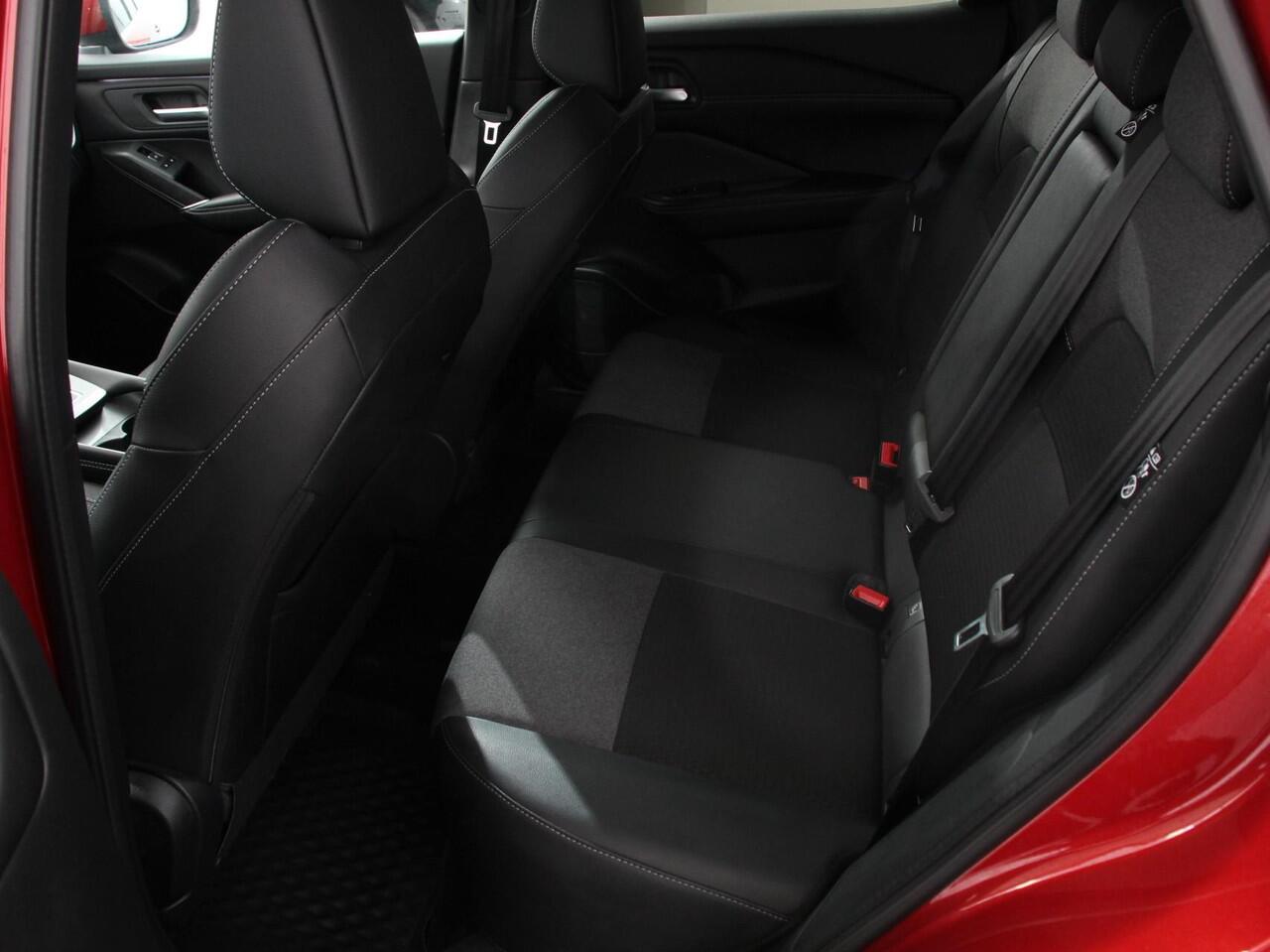 Nissan QASHQAI 1.3 MHEV Automaat N-Connecta | Navigatie | Climate Control | Sfeerverlichting | Camera 360 | Led | Dab | Verwarmde voorstoelen | Adaptive Cruise Control | Digitale Cockpit | Lichtmetalen Velgen