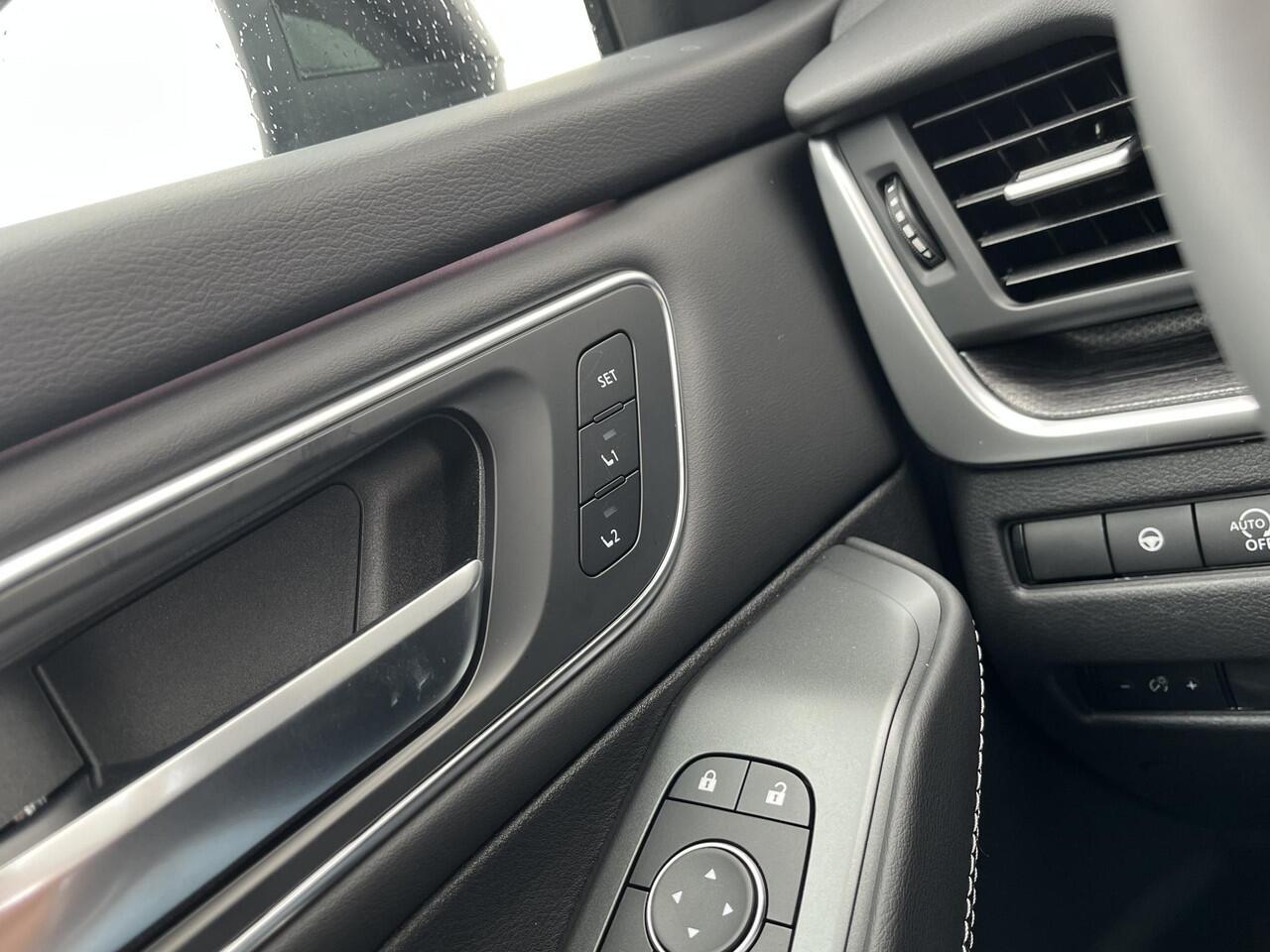 Nissan QASHQAI 1.3 MHEV Xtronic Business Premium / Bose / Stuur - stoel - voorruitverwarming / Panoramadak / Elektrische achterklep / Adaptieve Cruise / Head Up