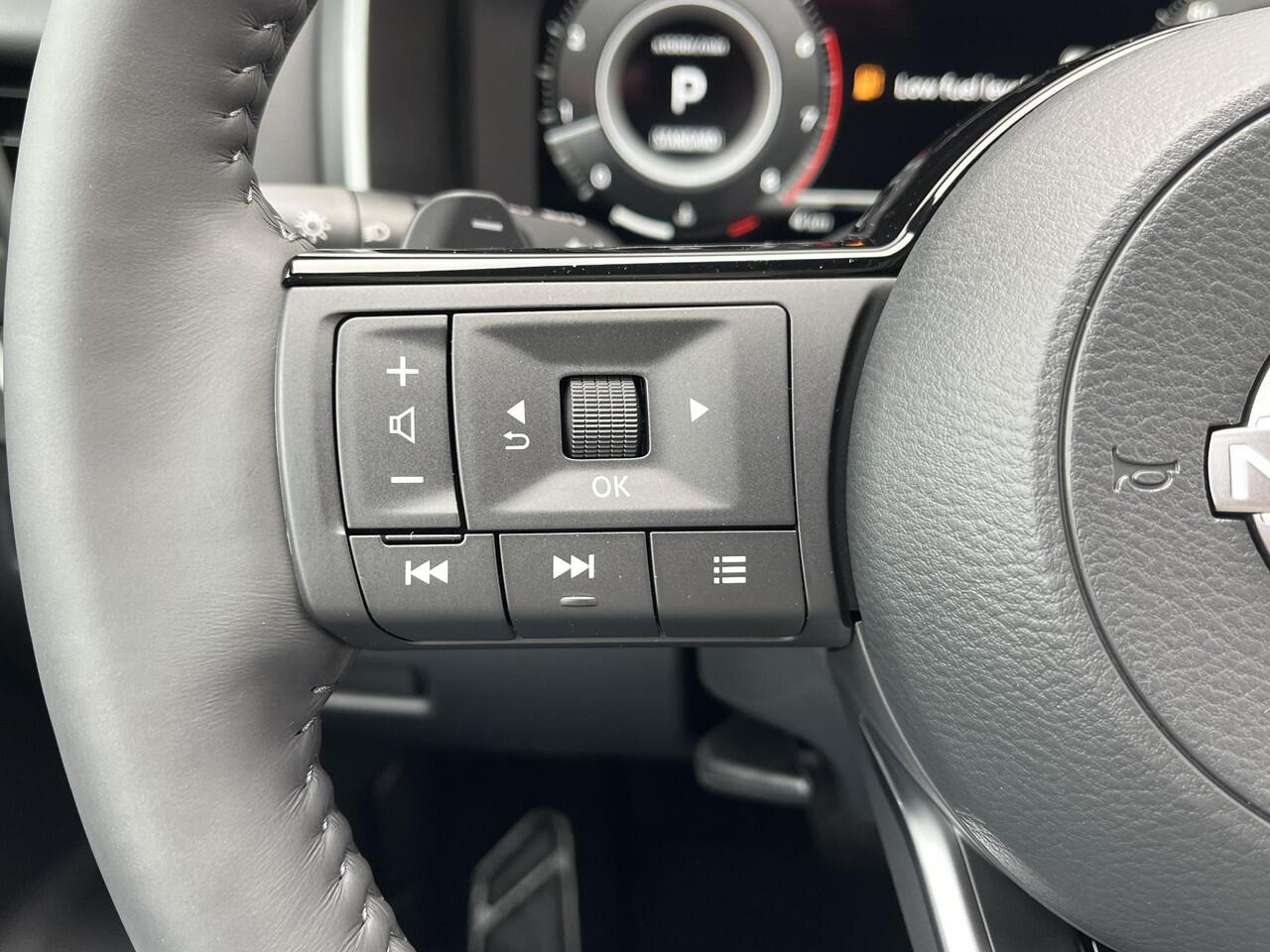 Nissan QASHQAI 1.3 MHEV Xtronic Business Premium / Bose / Stuur - stoel - voorruitverwarming / Panoramadak / Elektrische achterklep / Adaptieve Cruise / Head Up