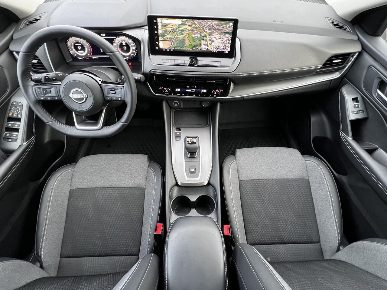 Nissan QASHQAI 1.3 MHEV Xtronic N-Connecta Automaat / Fabrieksgarantie tot 05-2028 / 1.800 kg trekgewicht / Navigatie / Cold Pack / Stuur-, stoel- en voorruitverwarming / Apple Carplay Android / 18" LM wielen /