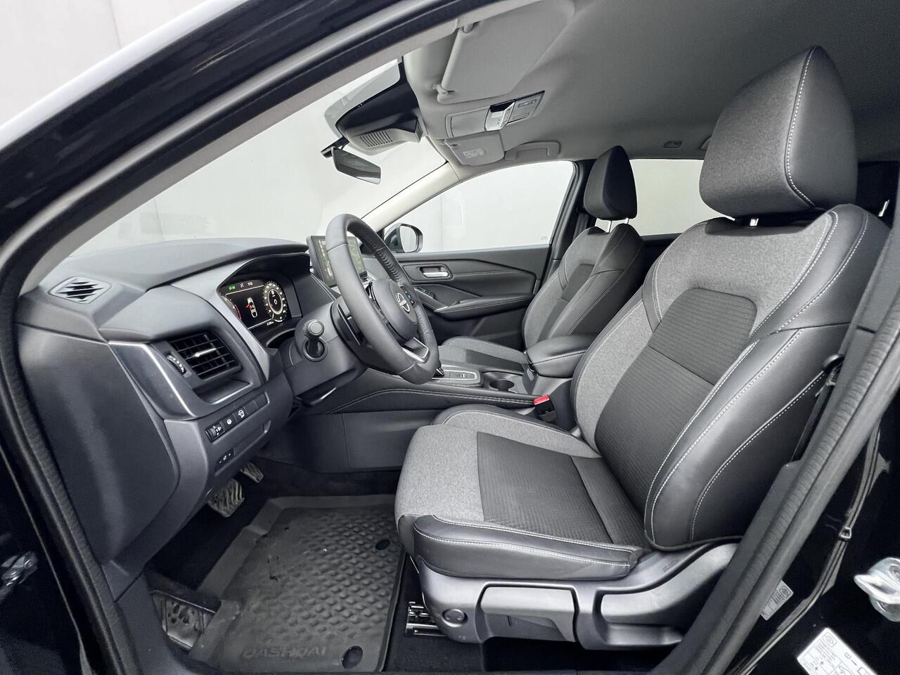 Nissan QASHQAI 1.3 MHEV Xtronic N-Connecta Automaat / Fabrieksgarantie tot 05-2028 / 1.800 kg trekgewicht / Navigatie / Cold Pack / Stuur-, stoel- en voorruitverwarming / Apple Carplay Android / 18" LM wielen /