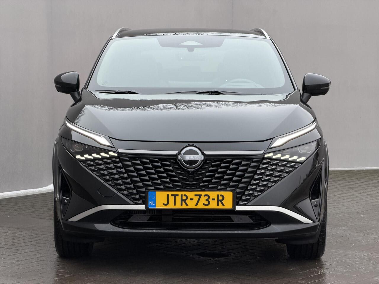 Nissan QASHQAI 1.3 MHEV Xtronic Tekna Plus / Fabrieksgarantie tot 03-2028 / Panoramadak / HUD / Trekgewicht 1800 kg / Elektrische achterklep / Stoel met massage functie / Rondomzicht camera / Stuur-, Stoel en Voorruit verwarming / Bose Audio Systeem / 360 Camera /