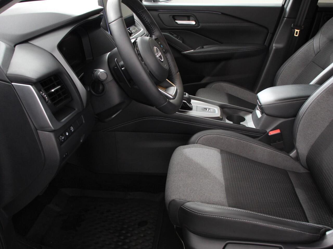 Nissan QASHQAI 1.3 MHEV Automaat N-Connecta Navigatie Climate Control Sfeerverlichting Camera 360 Led Dab Verwarmde voorstoelen Adaptive Cruise Control Digitale Cockpit Lichtmetalen Velgen