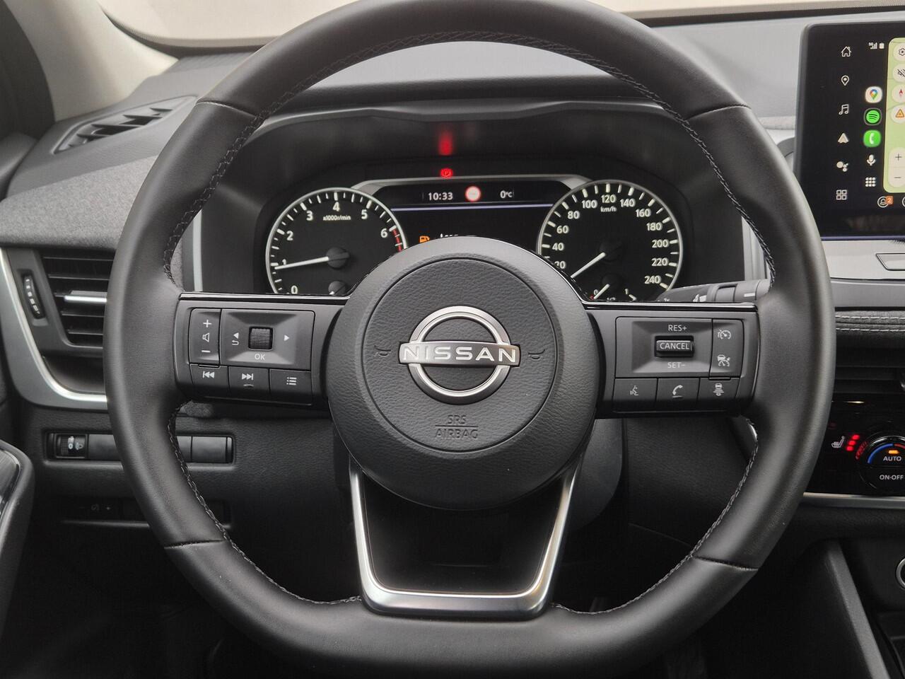 Nissan QASHQAI 1.3 MHEV Acenta Handgeschakeld / Fabrieksgarantie tot 02-2028 / Connect Pack / Cold Pack / Trekgewicht 1400 kg / Rondomzicht camera / Adaptief cruise control / Stuur-, Stoel en Voorruit verwarming / Climate control /