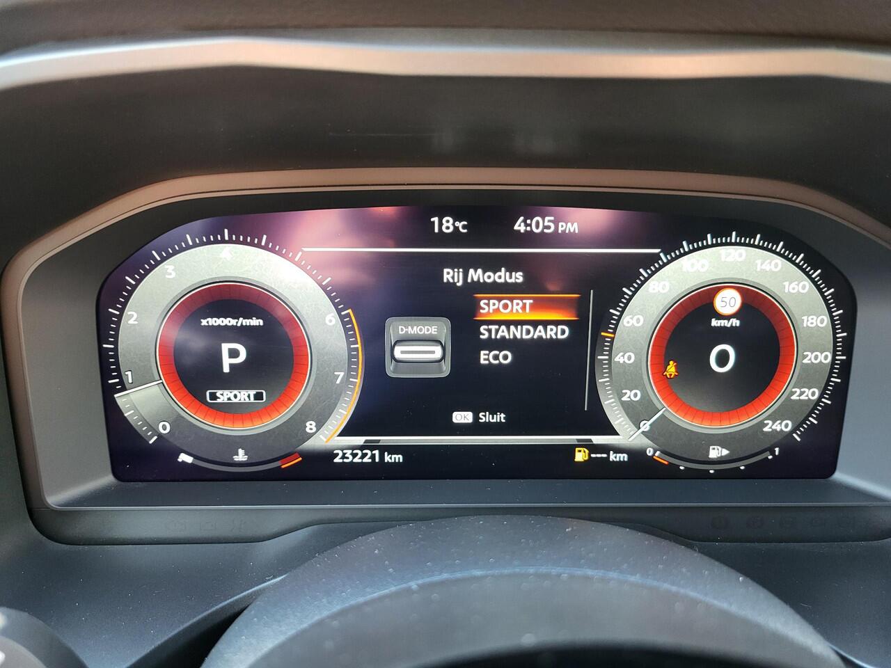 Nissan QASHQAI 1.3 MHEV Xtronic N-Connecta Automaat / HUD / Nieuw Model / Facelift / Design Pack / Cold Pack / Allseason banden / Trekgewicht 1800 kg / Stuur-, Stoel en Voorruitverwarming / Elektrische achterklep /Rondomzicht camera / Adaptief CC /