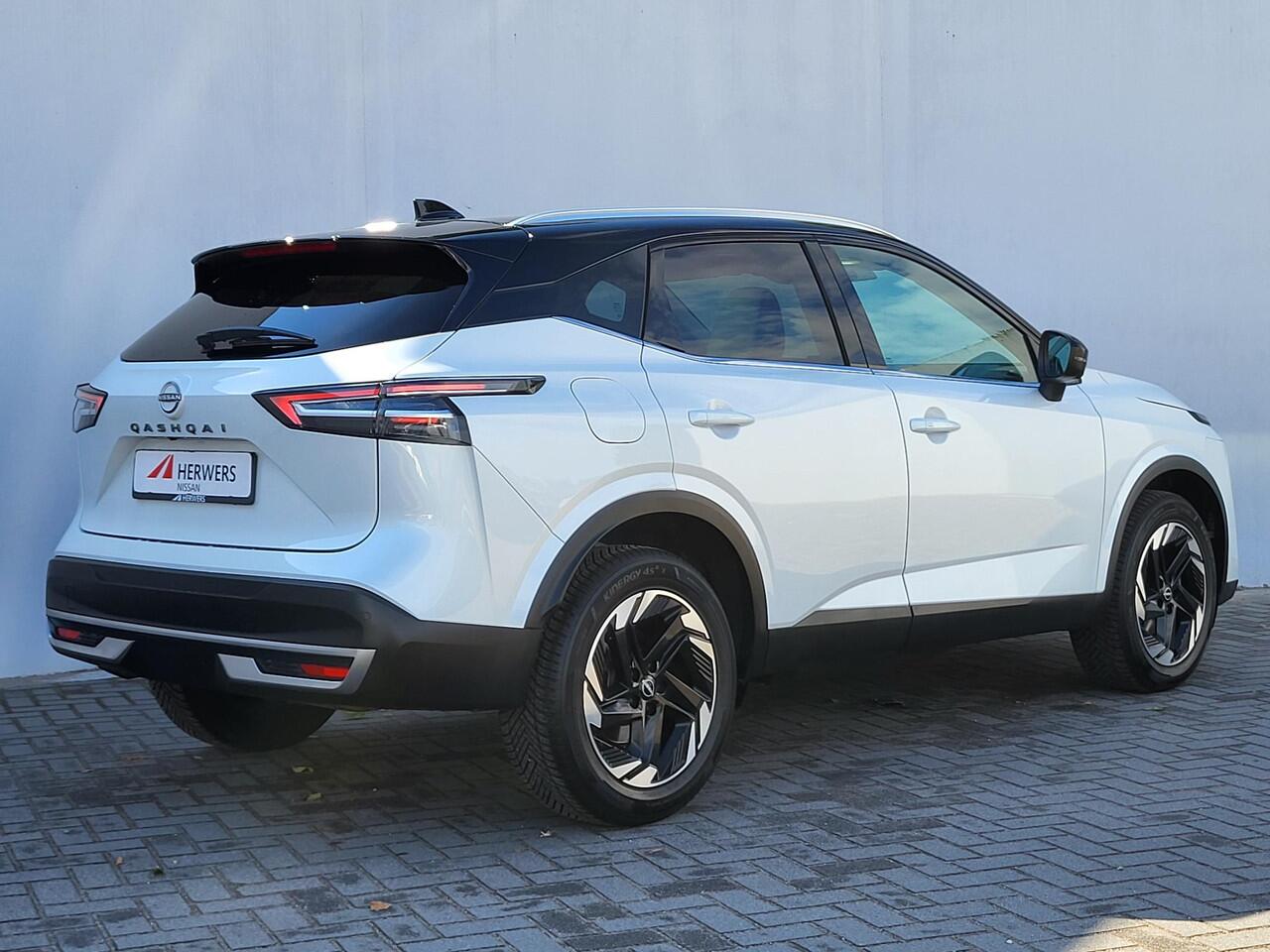 Nissan QASHQAI 1.3 MHEV Xtronic N-Connecta Automaat / HUD / Nieuw Model / Facelift / Design Pack / Cold Pack / Allseason banden / Trekgewicht 1800 kg / Stuur-, Stoel en Voorruitverwarming / Elektrische achterklep /Rondomzicht camera / Adaptief CC /