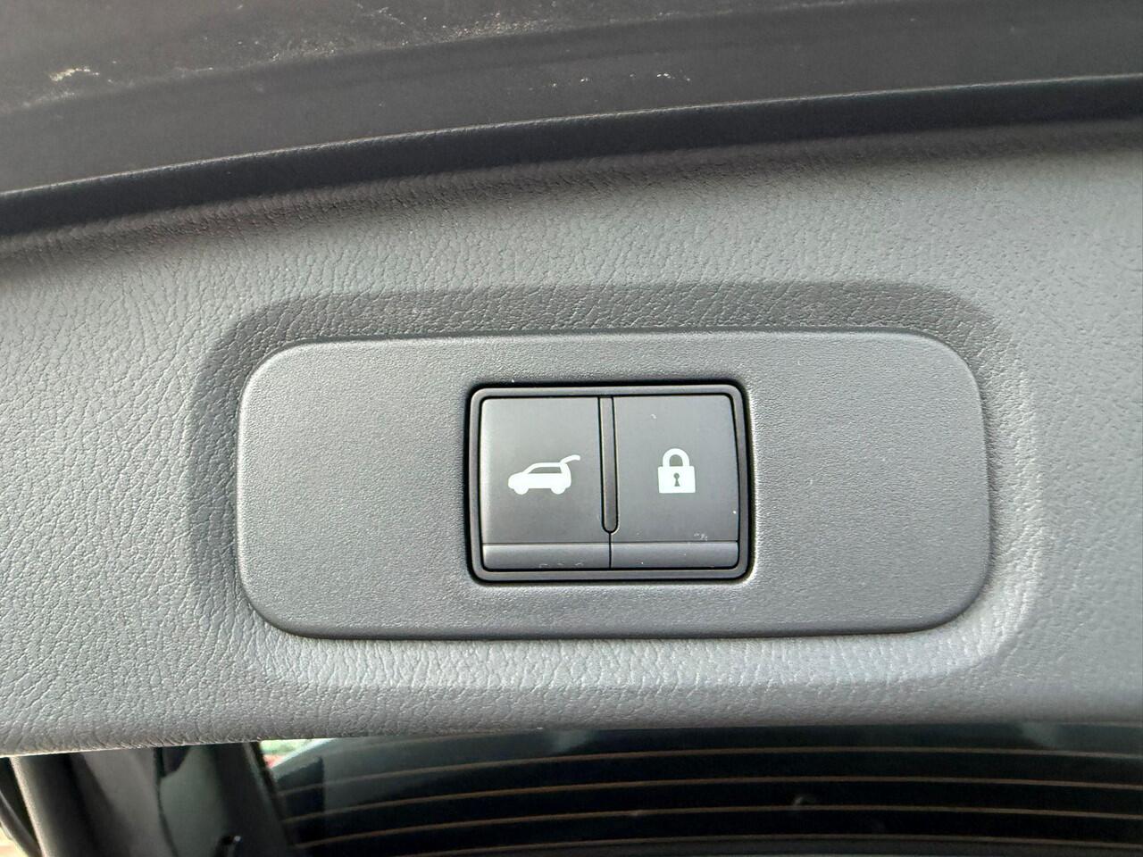 Nissan QASHQAI 1.3 MHEV Xtronic N-Connecta *Design & Easy Pack*