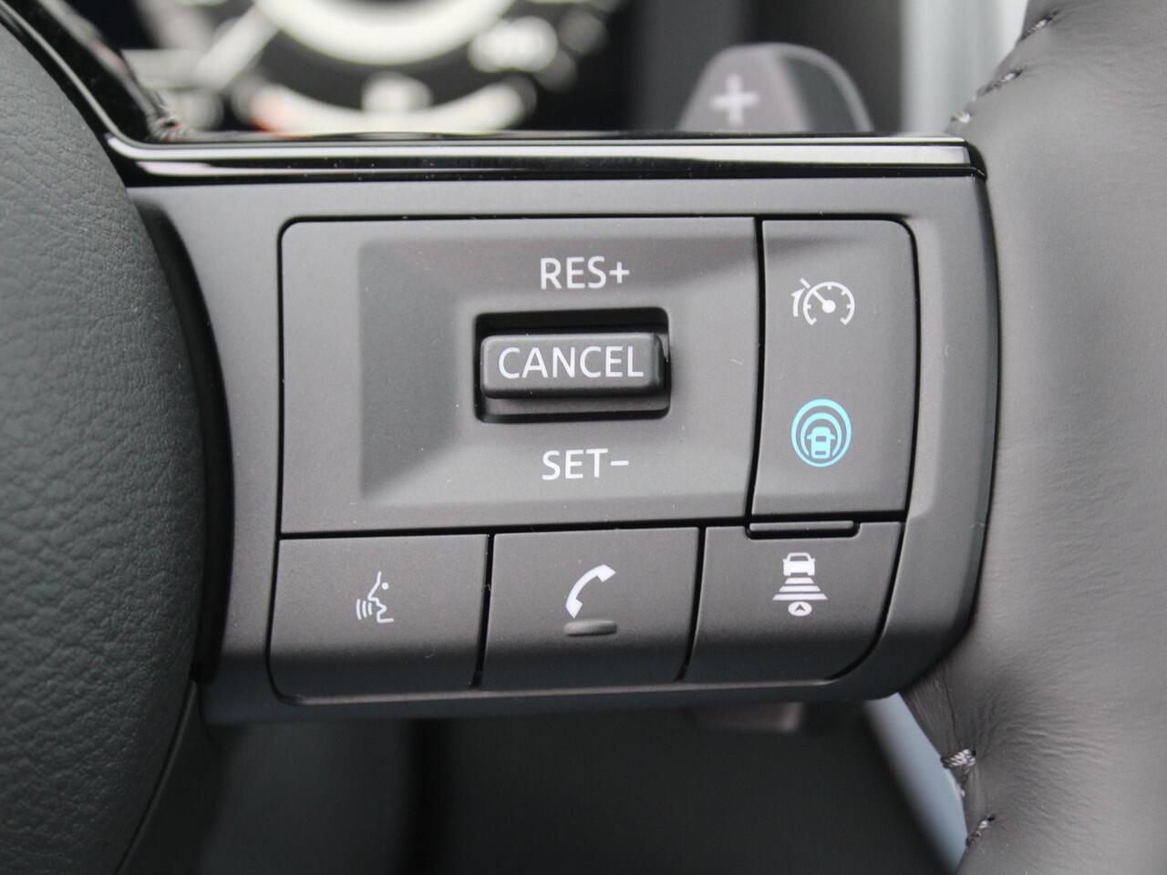Nissan QASHQAI 1.3 MHEV Xtronic N-Connecta / Panoramadak / Stoel- & Stuurverwarming / Navigatie + Apple Carplay/Android Auto / Cruise Control Adaptief / Climate Control /