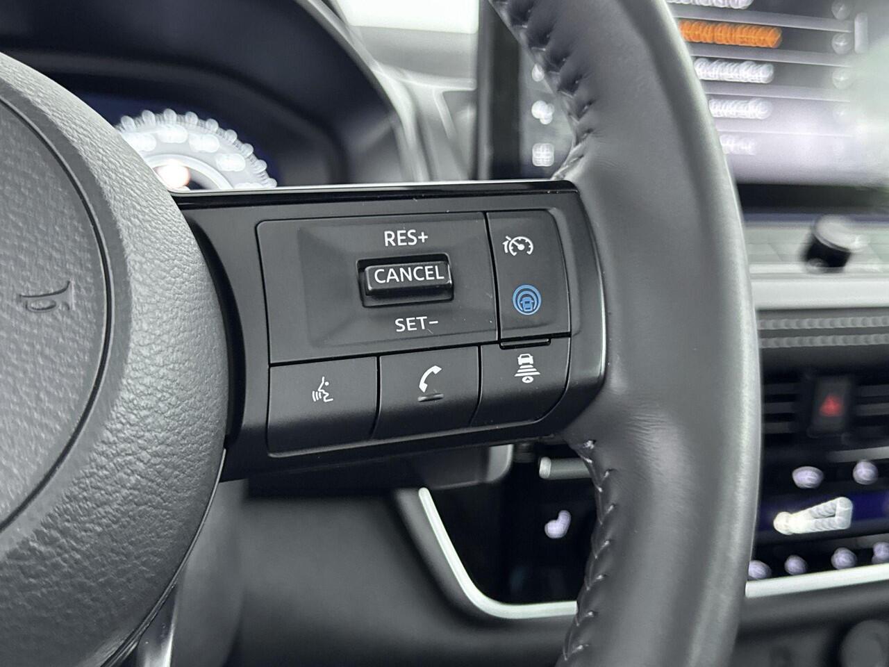 Nissan QASHQAI 1.3 MHEV Xtronic Tekna Plus 158PK | Trekhaak 1800KG | Head-Up Display | BOSE Audio | Google Navigatie | Stoelmassage | Stoel,- Stuur en Voorruitverwarming | Panoramadak | Apple CarPlay & Android Auto