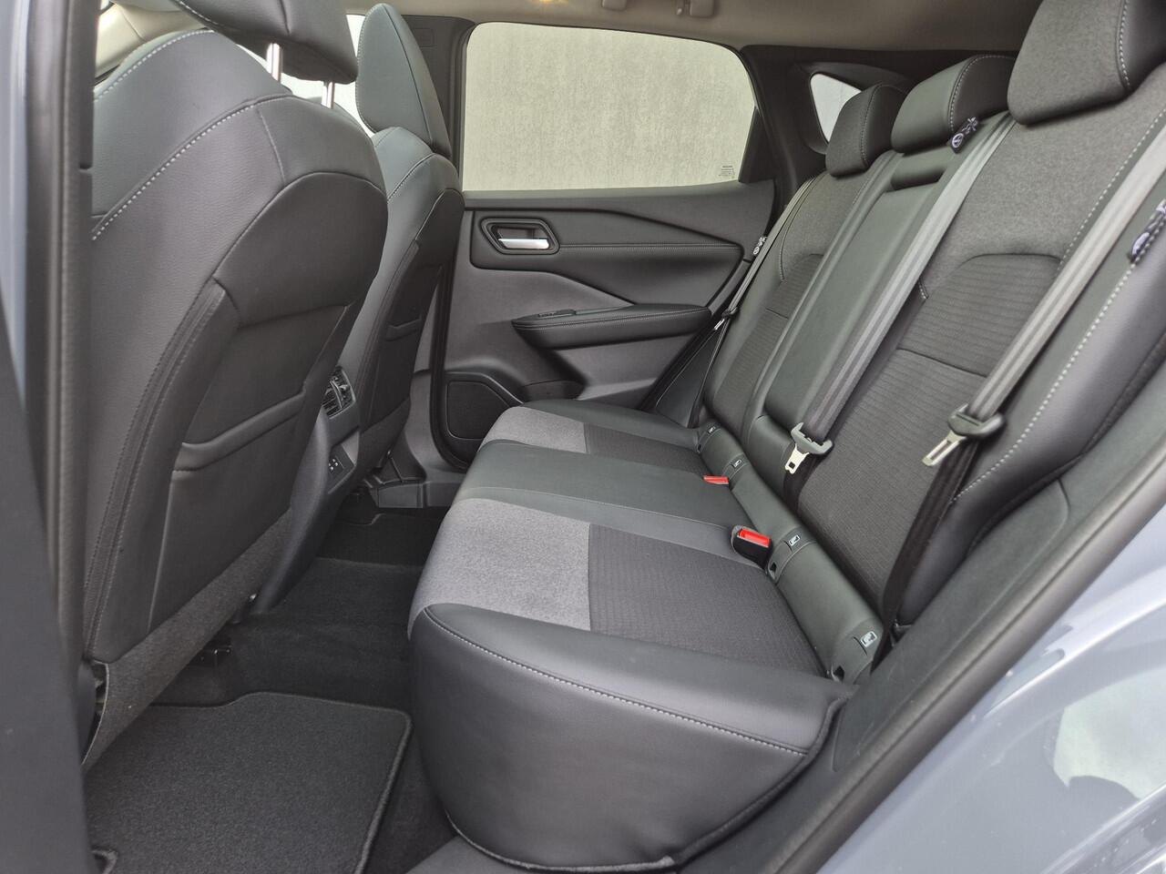 Nissan QASHQAI 1.3 MHEV Xtronic N-Connecta Automaat / Fabrieksgarantie tot 03-2028<100.000 km / 1.800 kg trekgewicht / Panoramadak / All season banden / Cold Pack & Pack Easy / Elektrische klep / Head Up Display / Camera 360° / Stuur-, stoel- en voorruitverwarming / Ap