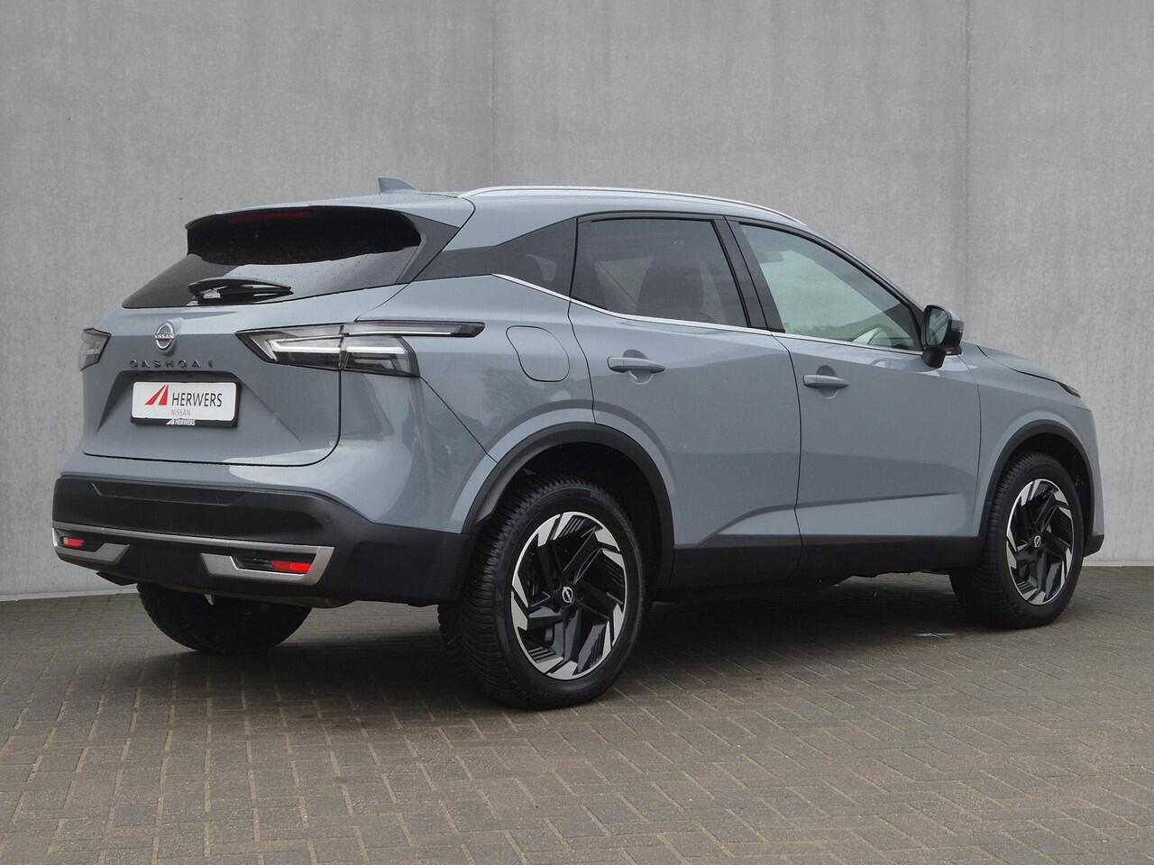 Nissan QASHQAI 1.3 MHEV Xtronic N-Connecta Automaat / Fabrieksgarantie tot 03-2028<100.000 km / 1.800 kg trekgewicht / Panoramadak / All season banden / Cold Pack & Pack Easy / Elektrische klep / Head Up Display / Camera 360° / Stuur-, stoel- en voorruitverwarming / Ap