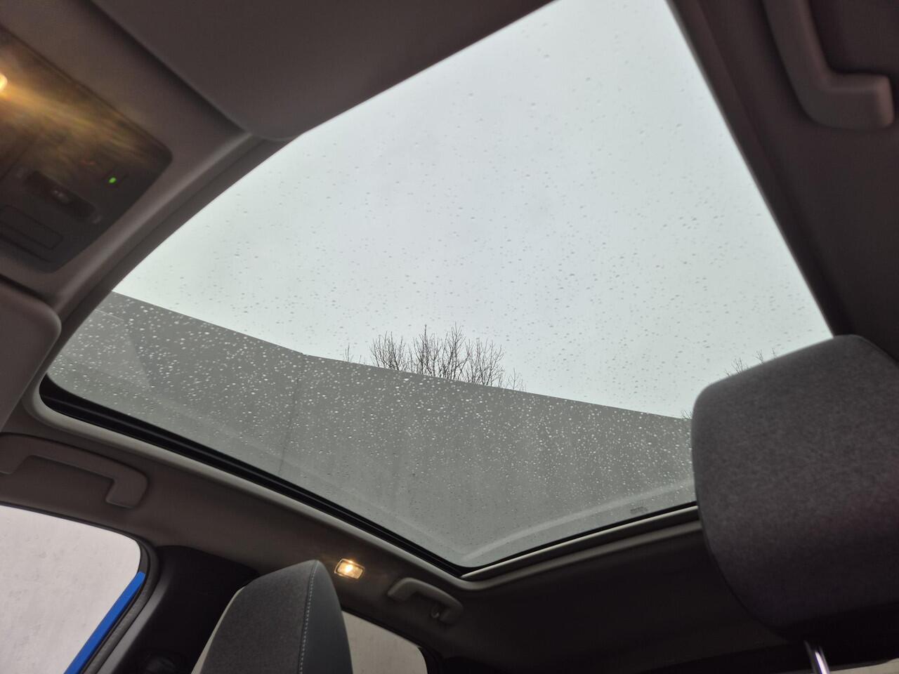 Nissan QASHQAI 1.3 MHEV Xtronic N-Connecta Automaat / Fabrieksgarantie tot 03-2028<100.000 / All season banden / 1.800 kg trekgewicht / Panoramadak / Elektrische klep / Head Up Display / Camera 360° / Cold pack & Pack Easy / Stuur-, stoel- en voorruitverwarming / Appl