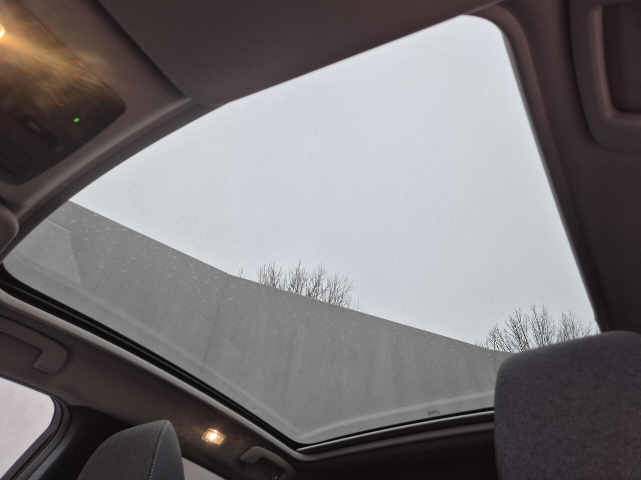 Nissan QASHQAI 1.3 MHEV Xtronic N-Connecta Automaat / Fabrieksgarantie tot 03-2028<100.000 km / Facelift / 1.800 kg trekgewicht / Panoramadak / All season banden / Elektrische klep / Head Up Display / Camera 360° / Cold pack & Pack Easy / Stuur-, stoel- en voorruitverw