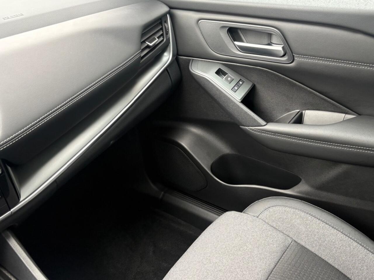 Nissan QASHQAI 1.3 MHEV N-CONNECTA NIEUW ! AUT. BJ 12-2025 360CAMERA NAVI CARPLAY