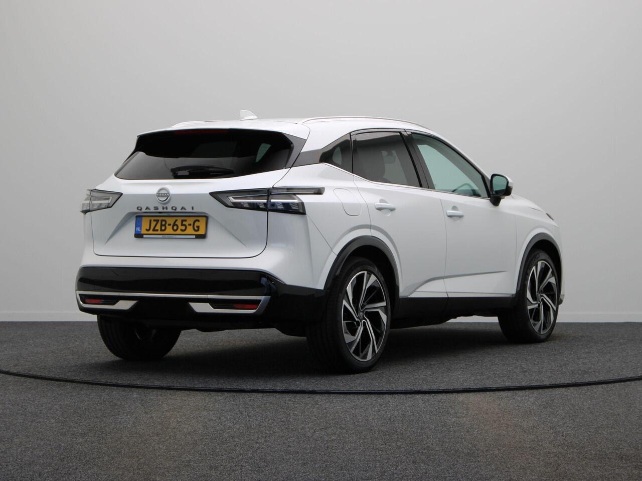 Nissan QASHQAI 158pk MHEV Xtronic Tekna Plus | Panorma dak | Lederen bekleding | BOSE audio | Rondomzicht camera | Sfeerverlichting | Pilot Assist | 1800KG trekgewicht! |